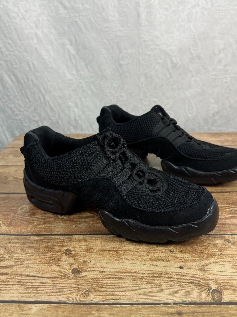 BLOCH Women’s Size 10 Black Dance Sneakers Boost Split Sole Jazz Hip Hop